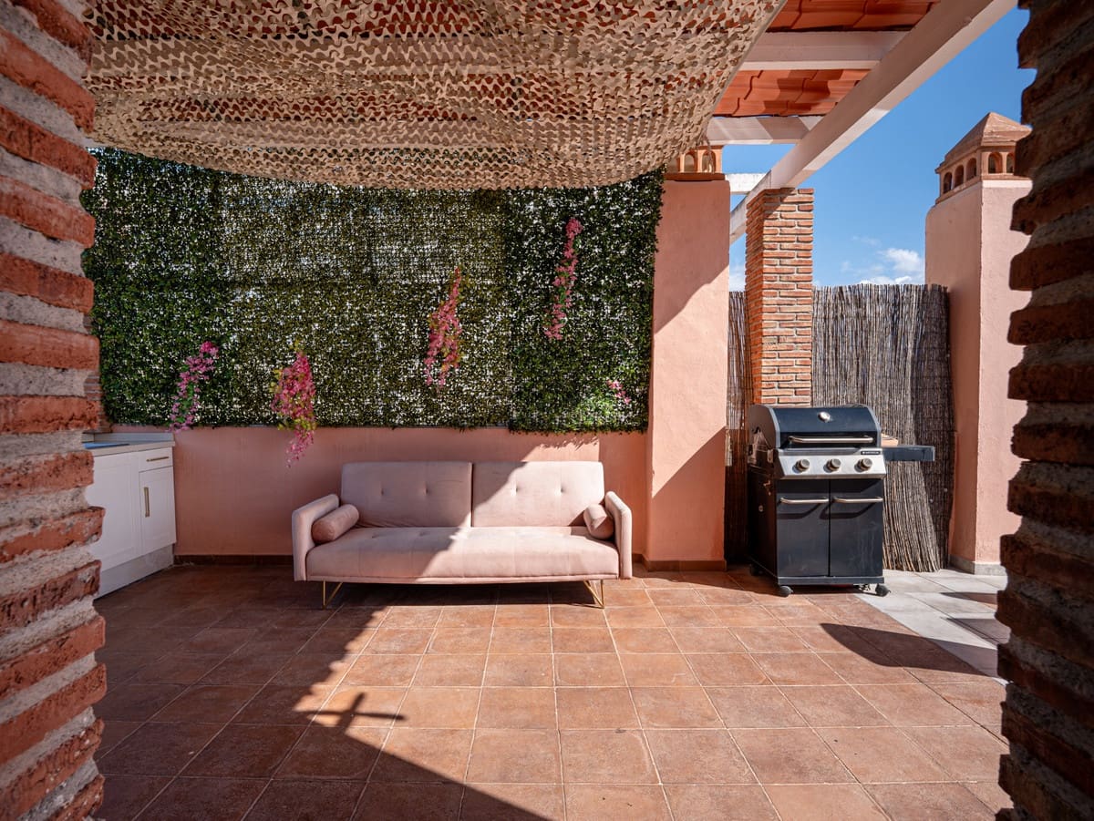 4 Zimmer Haus zu verkaufen in El Paraiso mit Pool Garage - 649.000 € (Ref: 9535062)