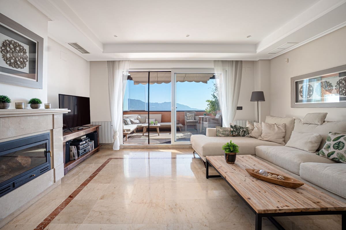 3 soveværelse Penthouse til salg i Marbella med swimmingpool garage - € 699.000 (Ref: 9535068)