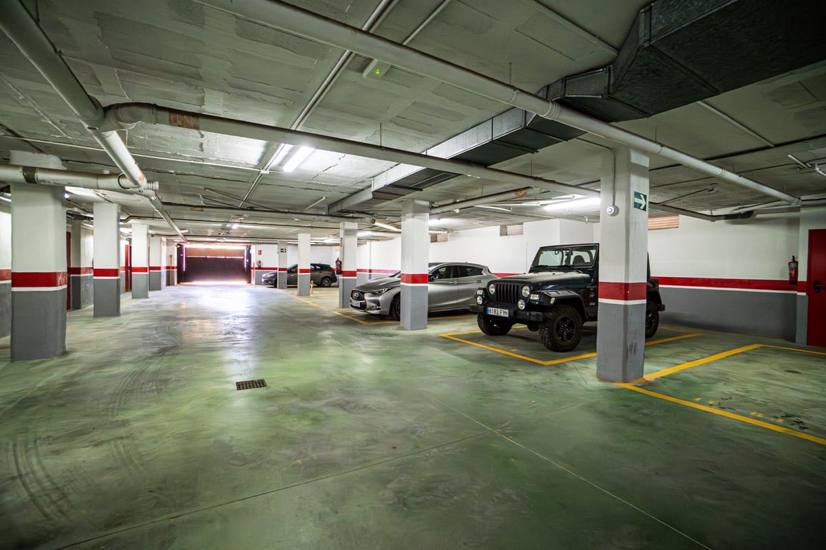 3 soveværelse Penthouse til salg i Marbella med swimmingpool garage - € 699.000 (Ref: 9535068)