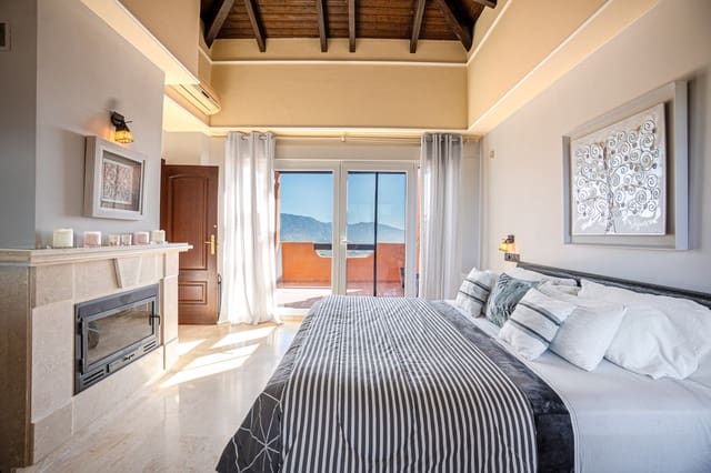 3 soveværelse Penthouse til salg i Marbella med swimmingpool garage - € 699.000 (Ref: 9535068)