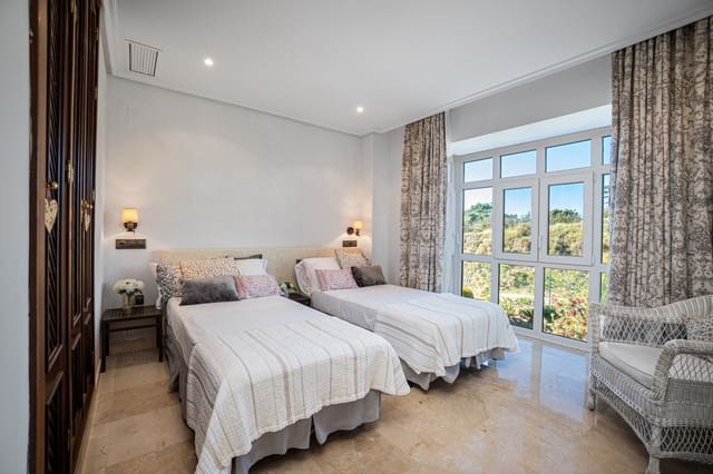 3 soveværelse Penthouse til salg i Marbella med swimmingpool garage - € 699.000 (Ref: 9535068)