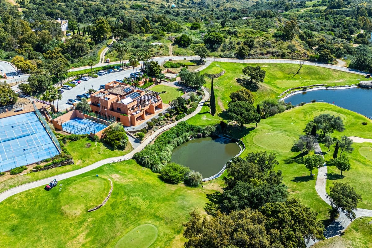 3 soveværelse Penthouse til salg i Marbella med swimmingpool garage - € 699.000 (Ref: 9535068)