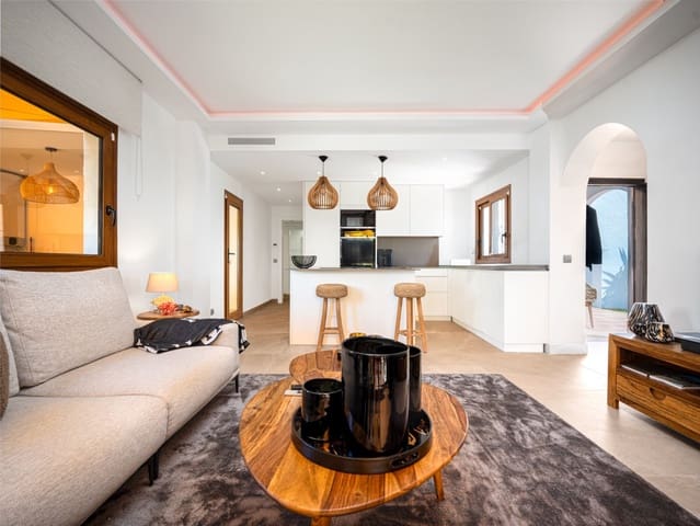 3 soverom Leilighet til salgs i Nueva Andalucia, Marbella med svømmebasseng garasje - € 795 000 (Ref: 9535072)