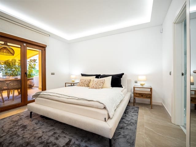 3 soverom Leilighet til salgs i Nueva Andalucia, Marbella med svømmebasseng garasje - € 795 000 (Ref: 9535072)