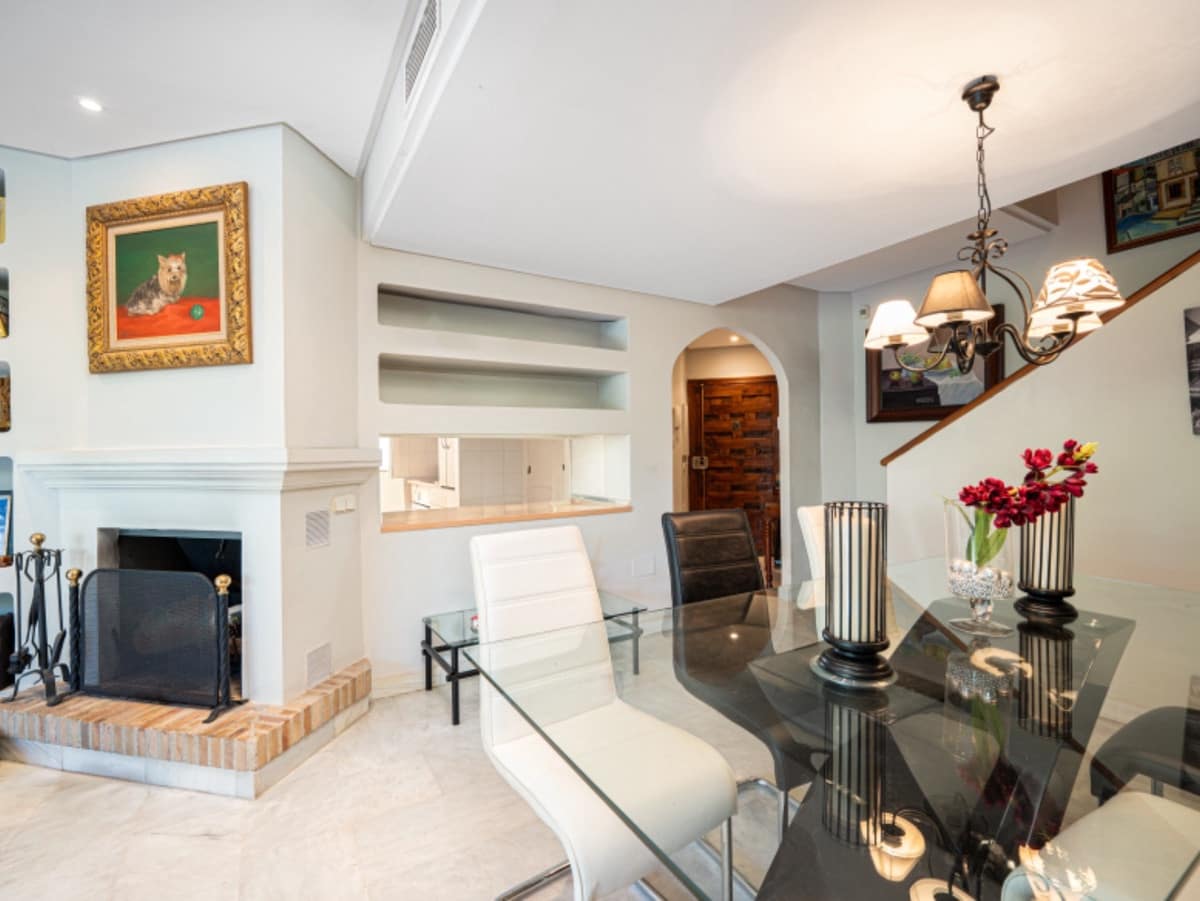 3 Zimmer Haus zu verkaufen in Golden Mile mit Pool Garage - 865.000 € (Ref: 9535085)