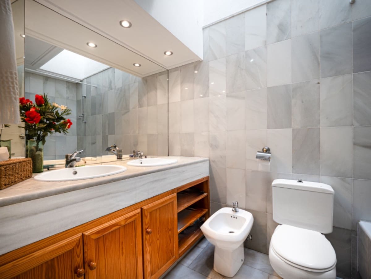 3 Zimmer Haus zu verkaufen in Golden Mile mit Pool Garage - 865.000 € (Ref: 9535085)