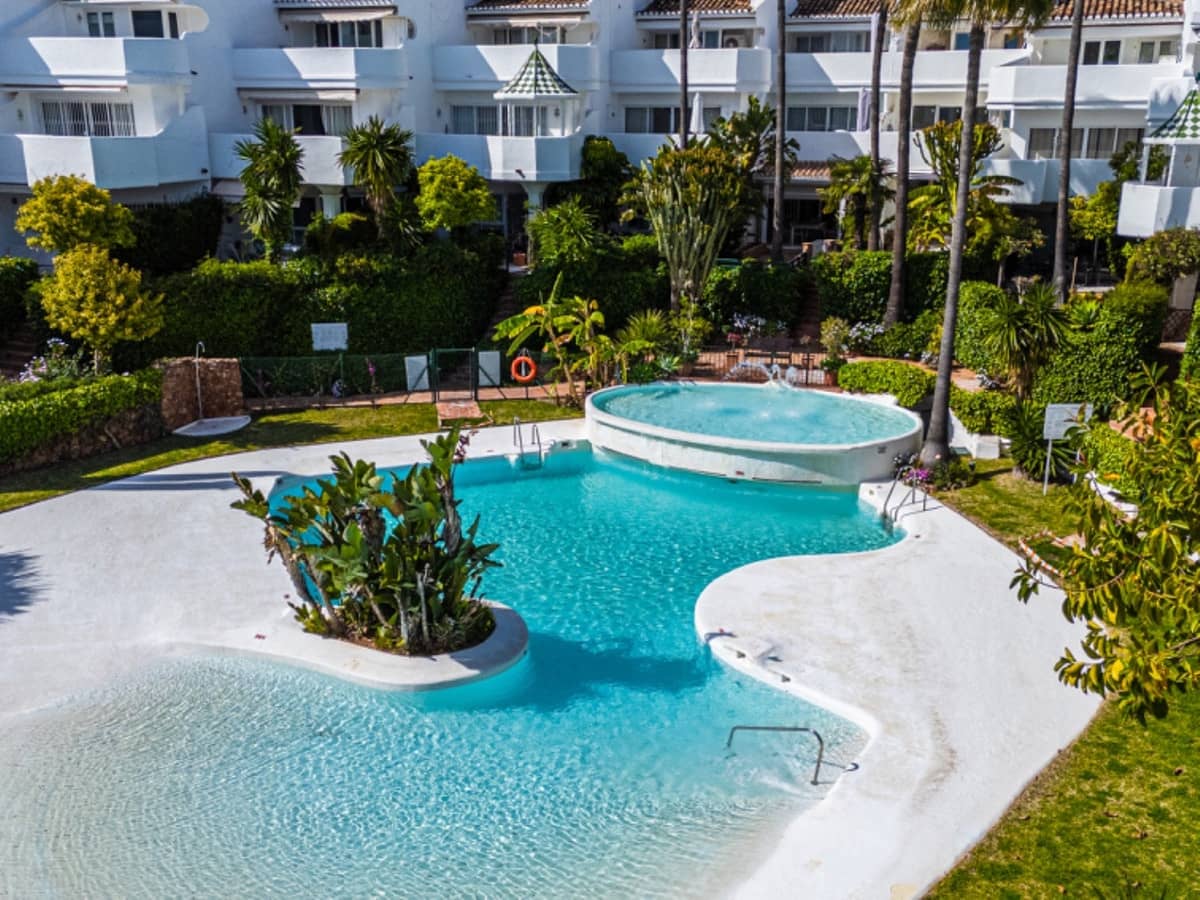 3 Zimmer Haus zu verkaufen in Golden Mile mit Pool Garage - 865.000 € (Ref: 9535085)