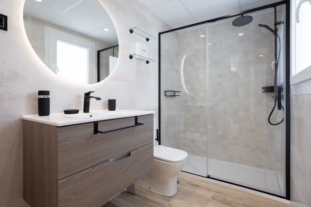 2 soverom Leilighet til salgs i Nueva Andalucia, Marbella med svømmebasseng garasje - € 890 000 (Ref: 9535092)