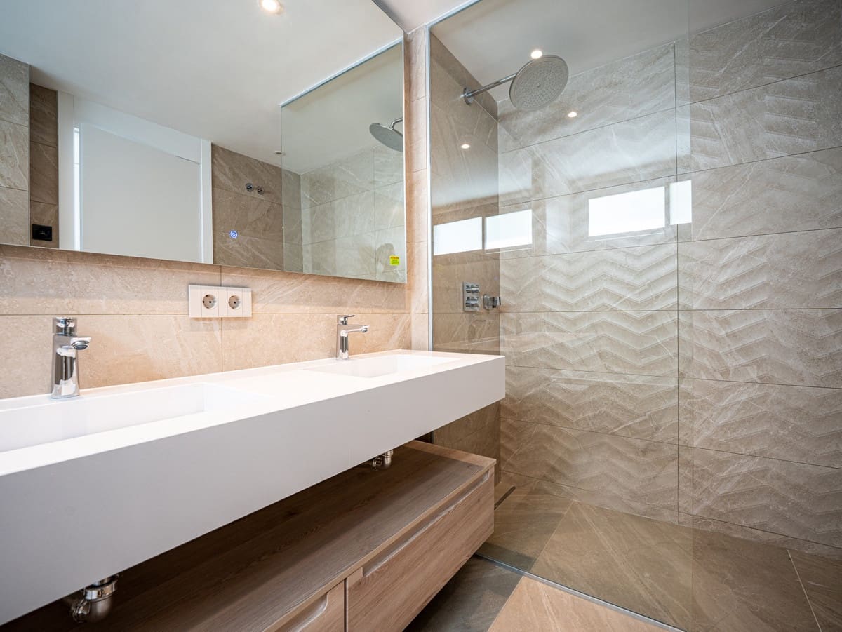 2 soveværelse Penthouse til salg i Marbella med swimmingpool garage - € 1.449.000 (Ref: 9535098)