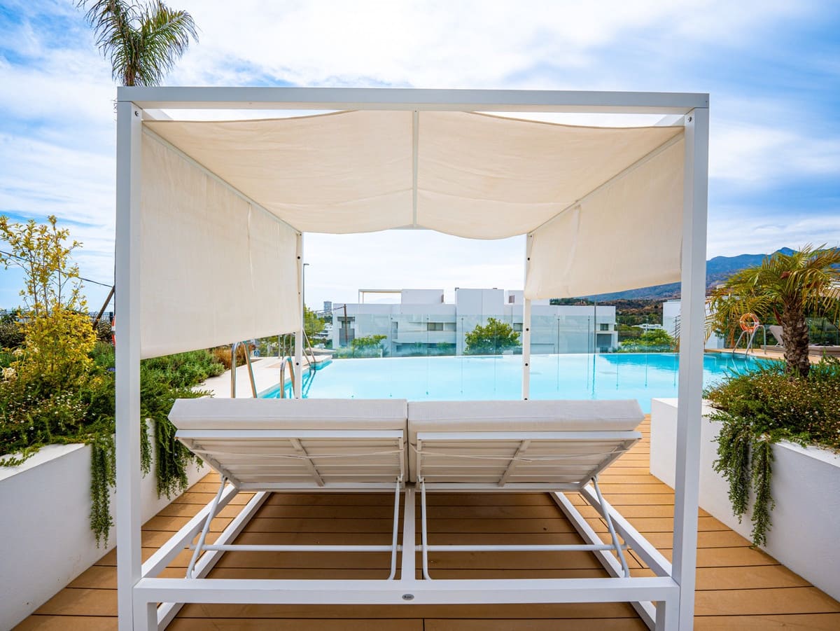 2 soveværelse Penthouse til salg i Marbella med swimmingpool garage - € 1.449.000 (Ref: 9535098)