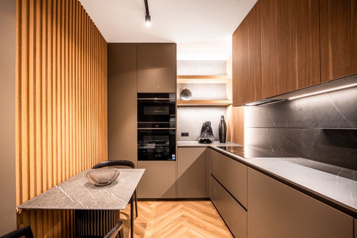 3 makuuhuone Omakotitalo myytävänä paikassa Benahavis mukana uima-altaan 
autotalli - 1 495 000 € (Ref: 9535100)