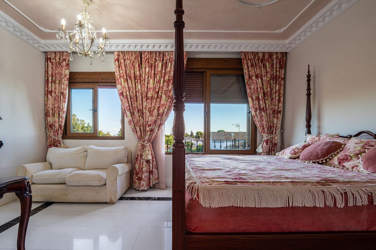 5 quarto Penthouse para venda em Guadalmina com piscina garagem - 2 295 000 € (Ref: 9535105)