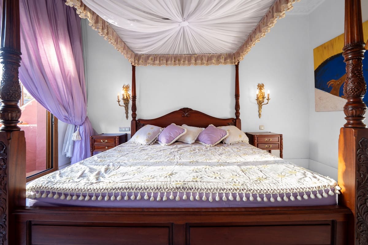 5 quarto Penthouse para venda em Guadalmina com piscina garagem - 2 295 000 € (Ref: 9535105)