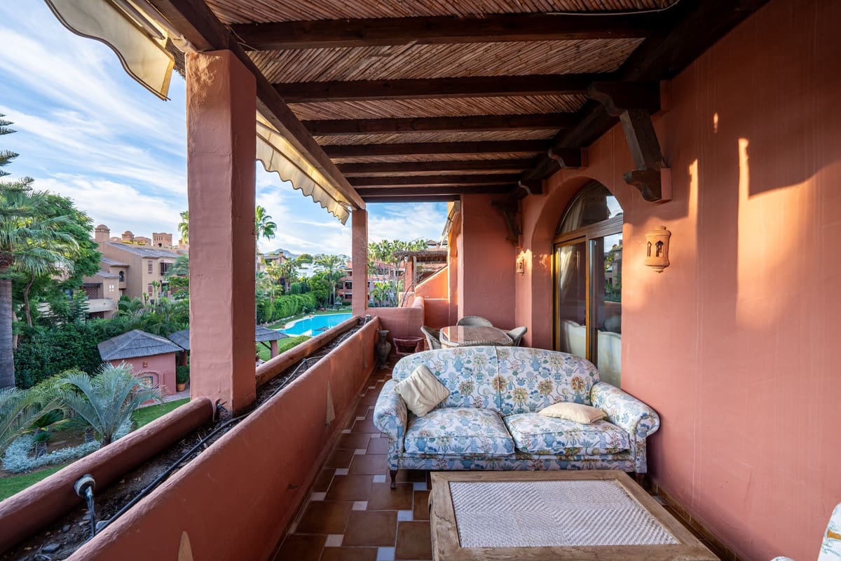 5 quarto Penthouse para venda em Guadalmina com piscina garagem - 2 295 000 € (Ref: 9535105)