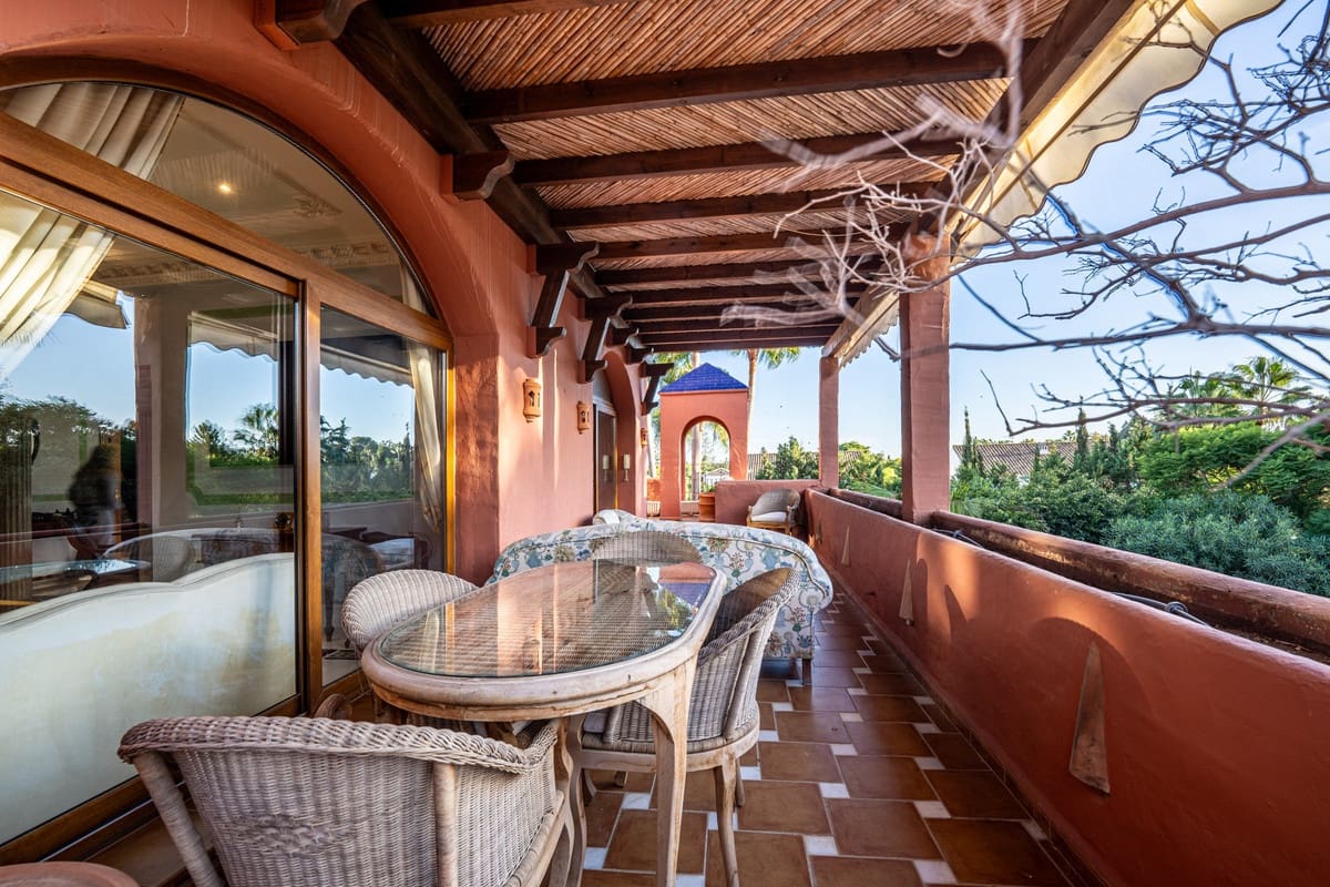 5 quarto Penthouse para venda em Guadalmina com piscina garagem - 2 295 000 € (Ref: 9535105)