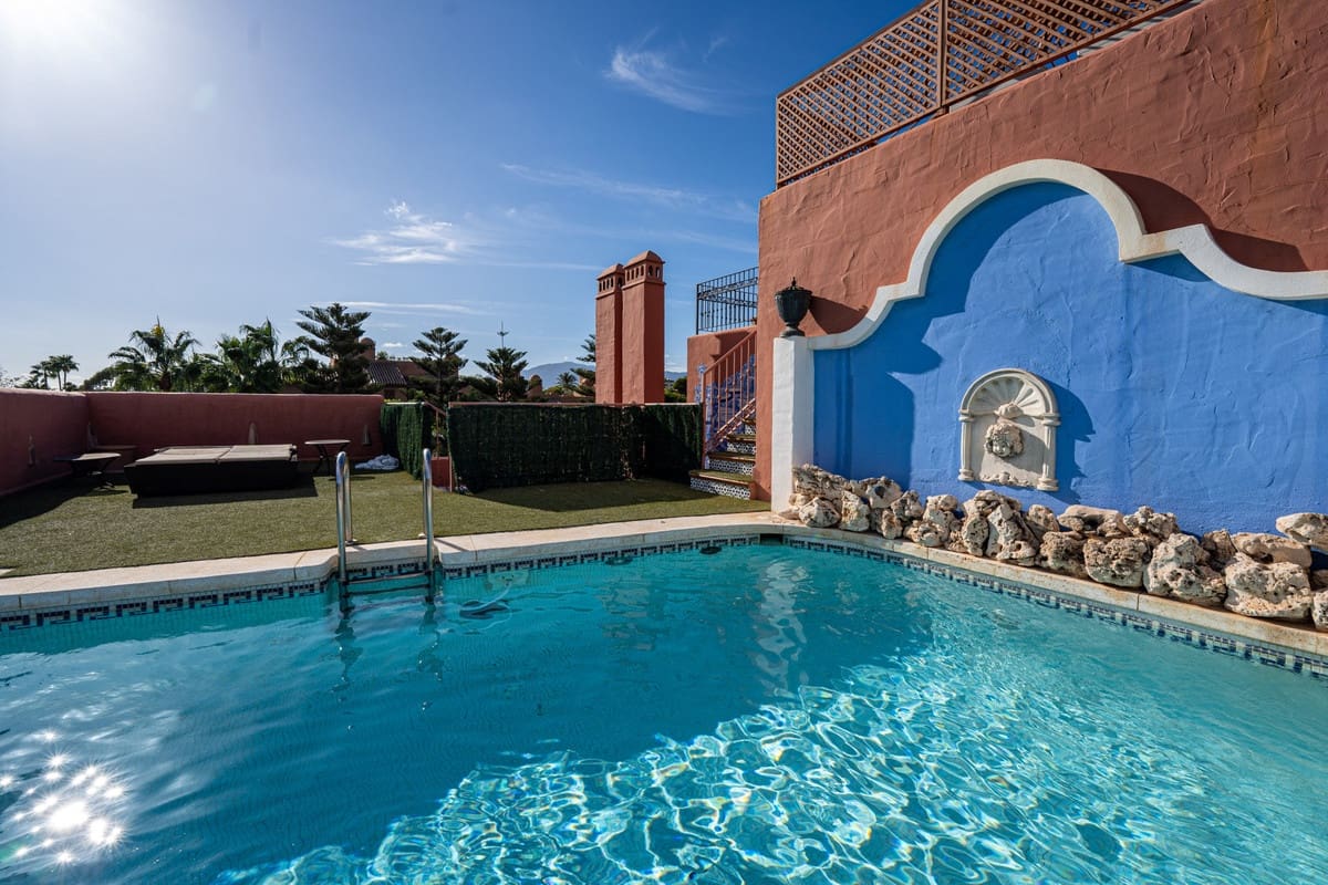 5 quarto Penthouse para venda em Guadalmina com piscina garagem - 2 295 000 € (Ref: 9535105)