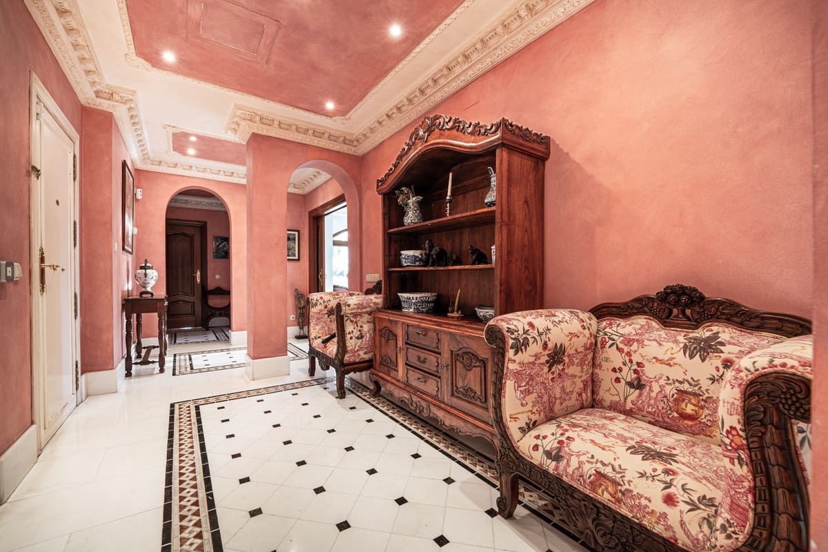 5 quarto Penthouse para venda em Guadalmina com piscina garagem - 2 295 000 € (Ref: 9535105)