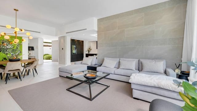 5 quarto Moradia para venda em El Paraíso, Benahavís com piscina garagem - 2 595 000 € (Ref: 9535106)