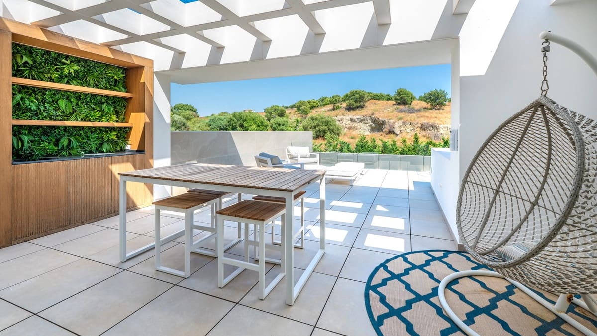 5 quarto Moradia para venda em Benahavis com piscina garagem - 2 595 000 € (Ref: 9535106)