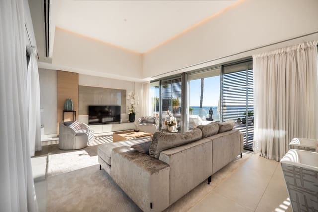 4 soveværelse Villa til salg i Estepona med swimmingpool garage - € 3.750.000 (Ref: 9535109)