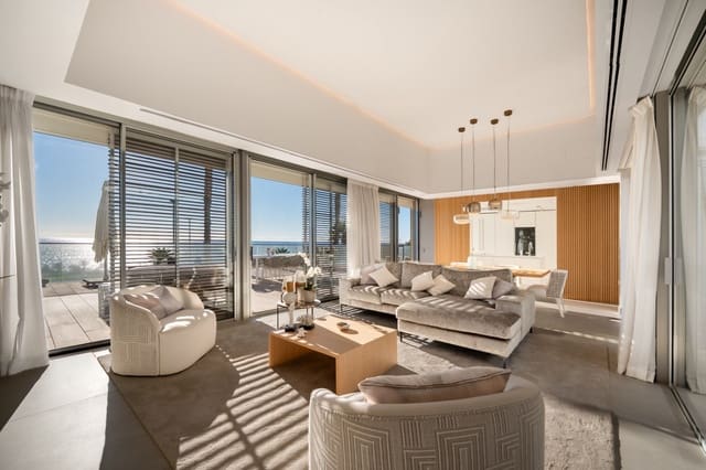 4 soveværelse Villa til salg i Estepona med swimmingpool garage - € 3.750.000 (Ref: 9535109)