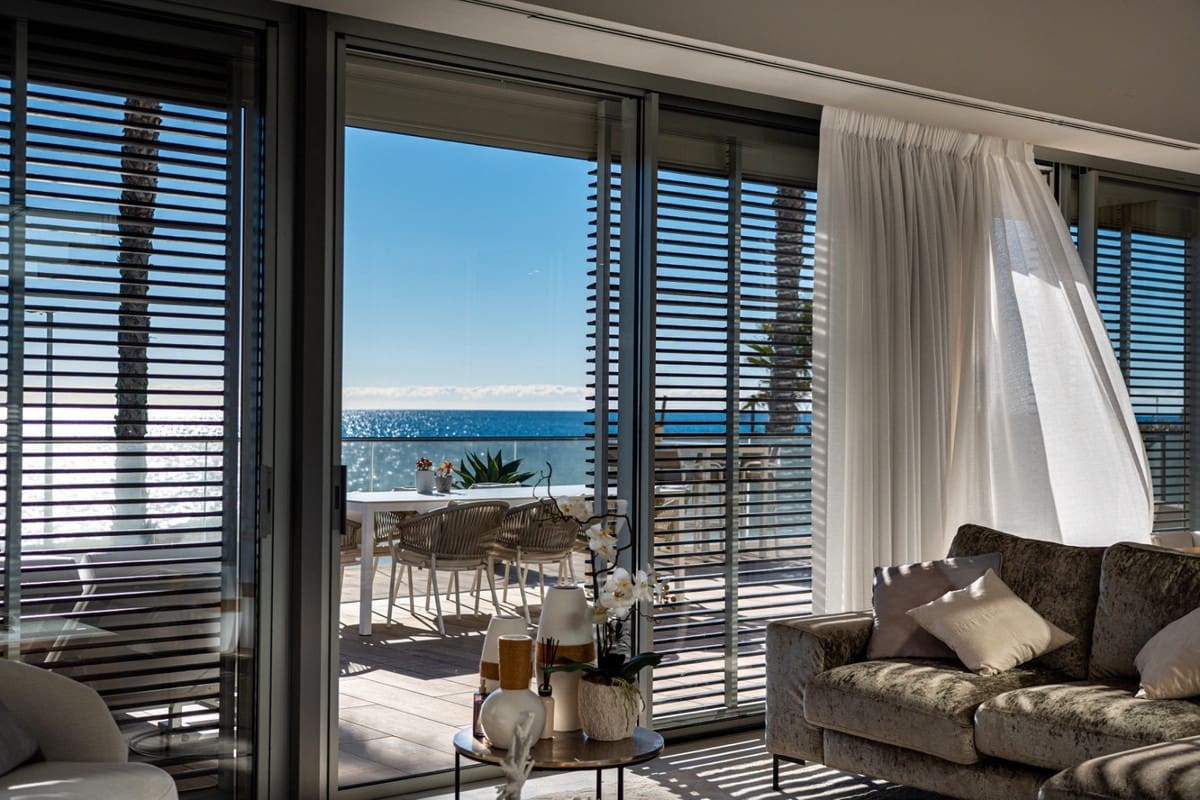 4 soveværelse Villa til salg i Estepona med swimmingpool garage - € 3.750.000 (Ref: 9535109)