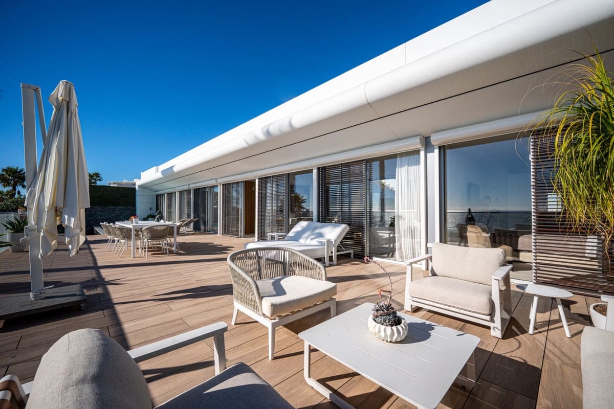 4 soveværelse Villa til salg i Estepona med swimmingpool garage - € 3.750.000 (Ref: 9535109)