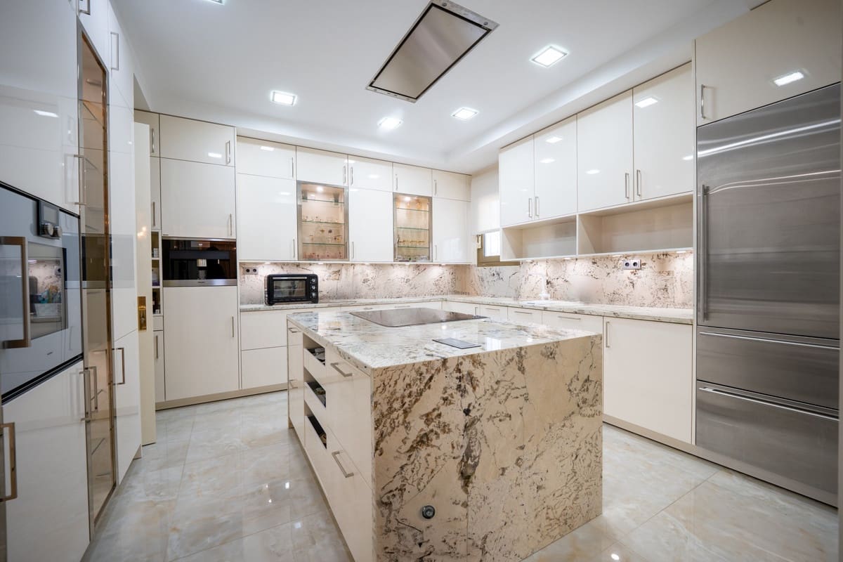 4 chambre Villa/Maison à vendre à Marbella avec piscine garage - 6 995 000 € (Ref: 9535115)