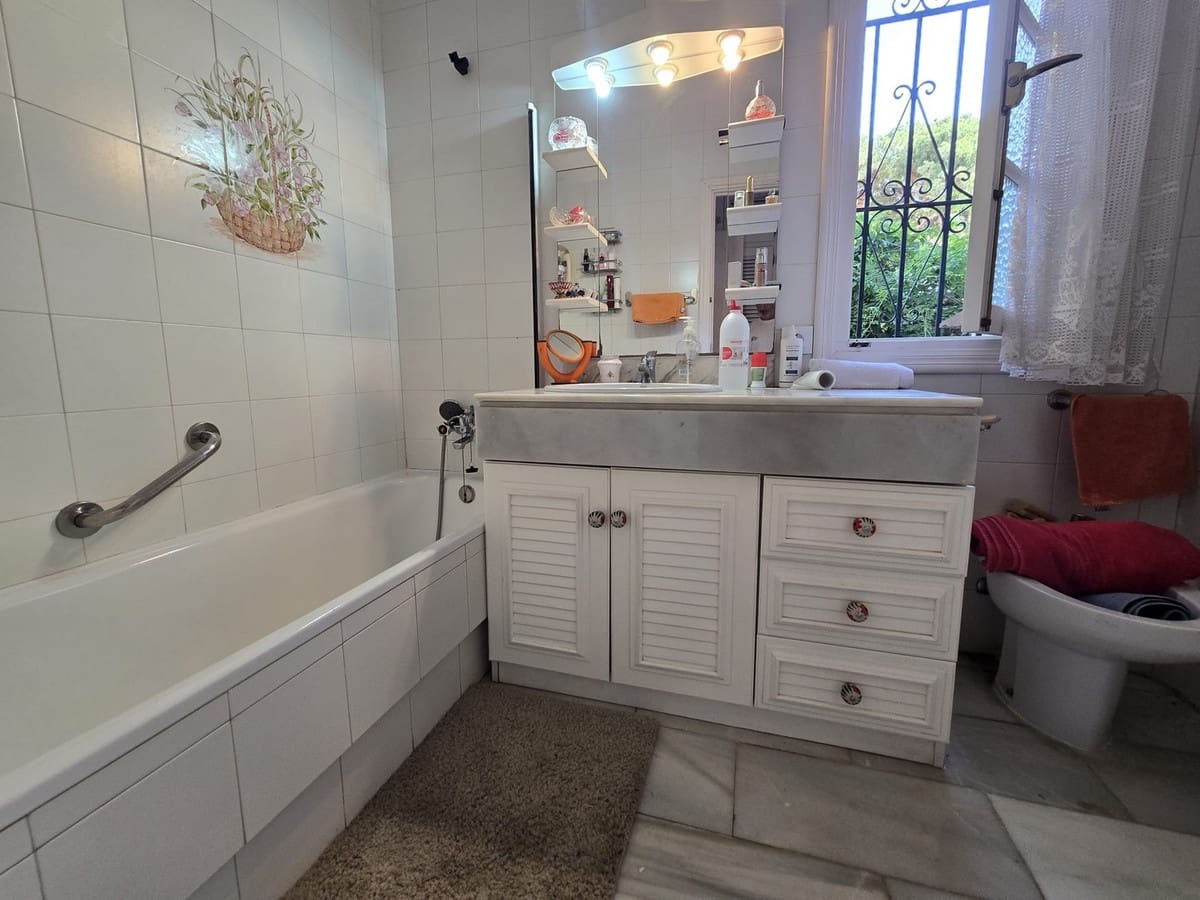 4 camera da letto Villa in vendita in Calahonda con piscina garage - 890.000 € (Rif: 9535116)