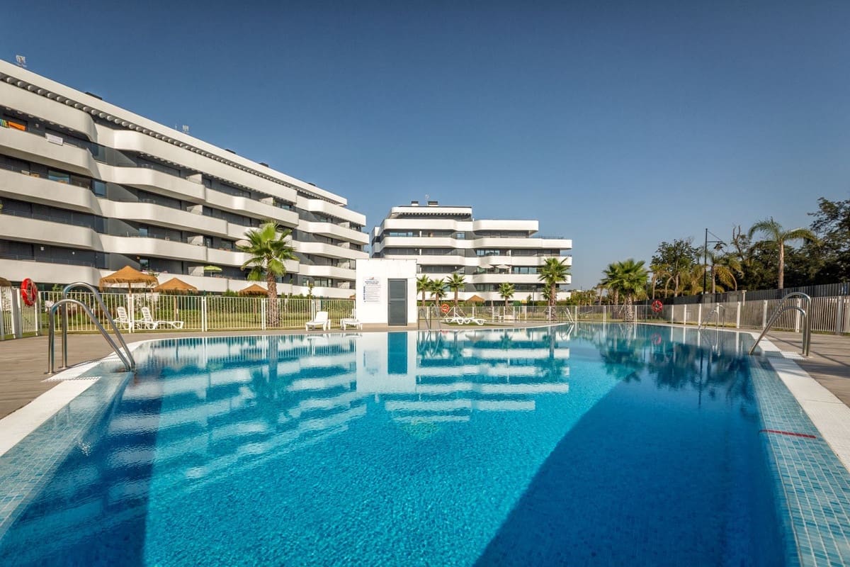 2 sovrum Takvåning till salu i Torremolinos med pool garage - 980 000 € (Ref: 9535131)