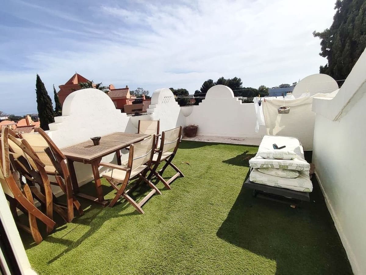 2 soverom Kjedet enebolig til salgs i La Reserva med svømmebasseng - € 369 500 (Ref: 9535183)