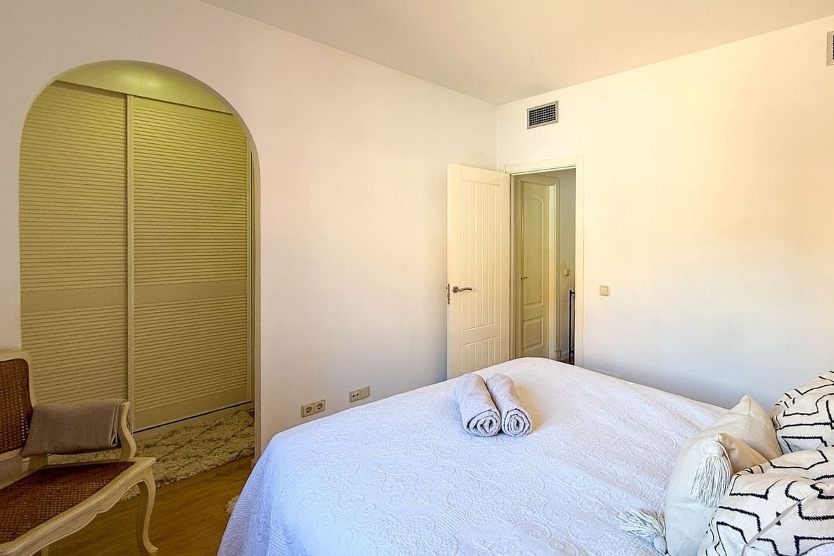 1 camera da letto Appartamento in vendita in New Golden Mile con piscina garage - 275.000 € (Rif: 9536933)