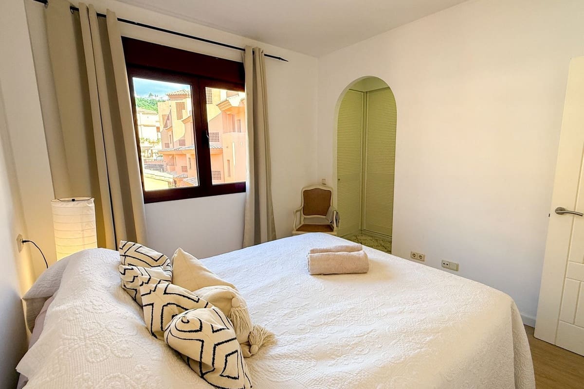 1 camera da letto Appartamento in vendita in New Golden Mile con piscina garage - 275.000 € (Rif: 9536933)