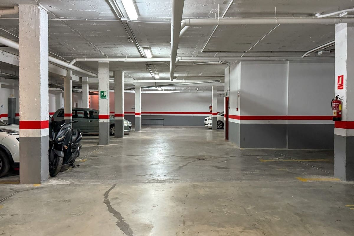 1 camera da letto Appartamento in vendita in New Golden Mile con piscina garage - 275.000 € (Rif: 9536933)