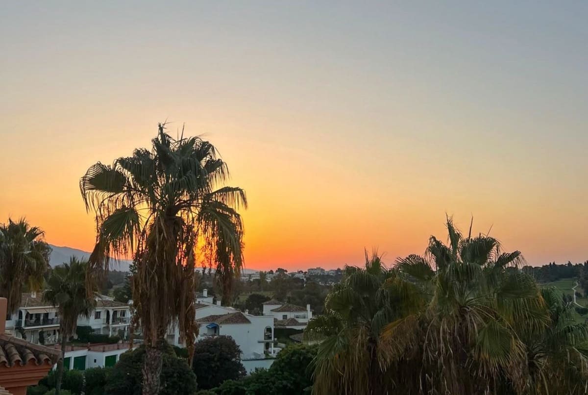 1 camera da letto Appartamento in vendita in New Golden Mile con piscina garage - 275.000 € (Rif: 9536933)