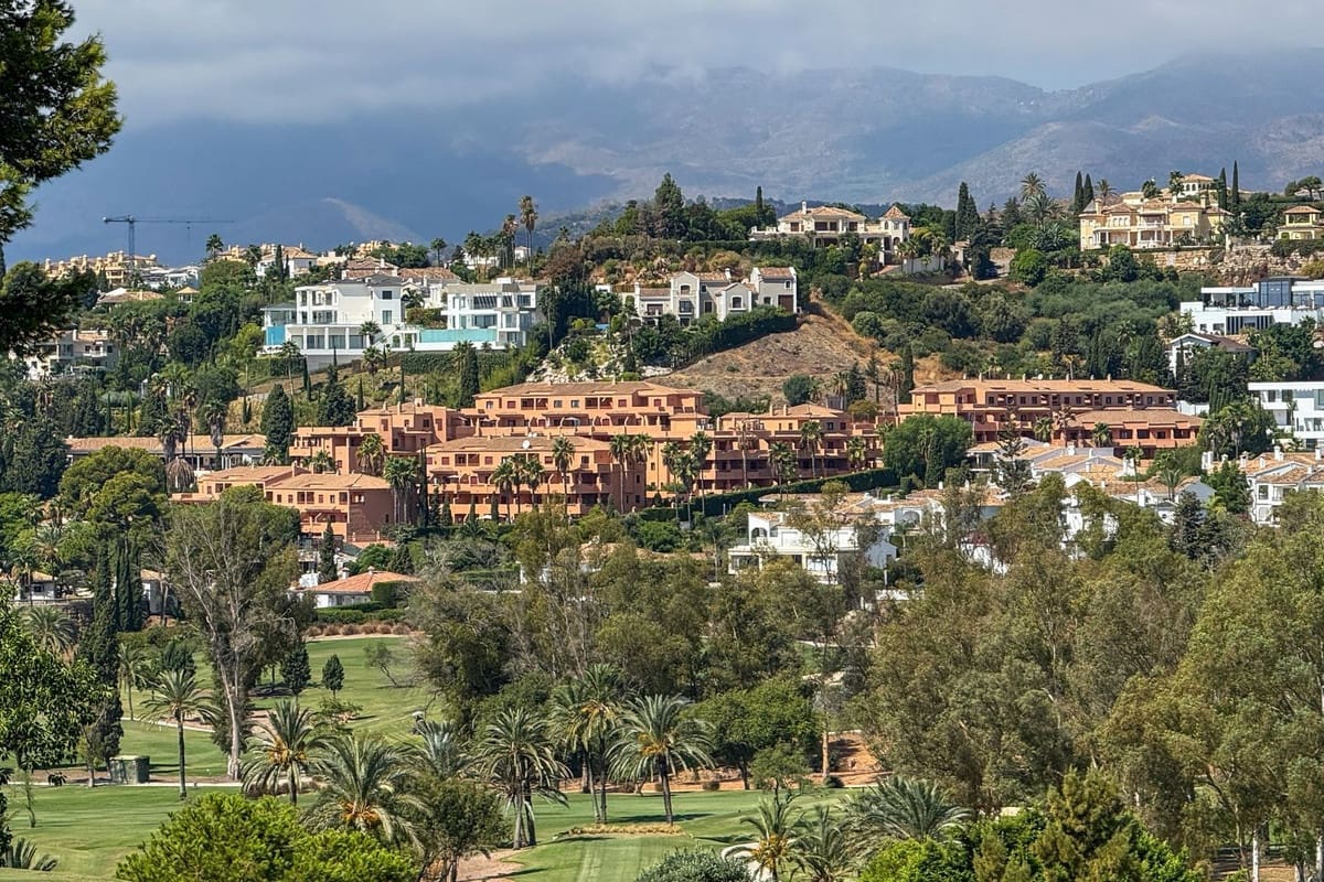 1 camera da letto Appartamento in vendita in New Golden Mile con piscina garage - 275.000 € (Rif: 9536933)