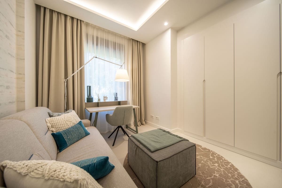 4 soverom Kjedet enebolig til salgs i Marbella med svømmebasseng garasje - € 2 450 000 (Ref: 9536949)