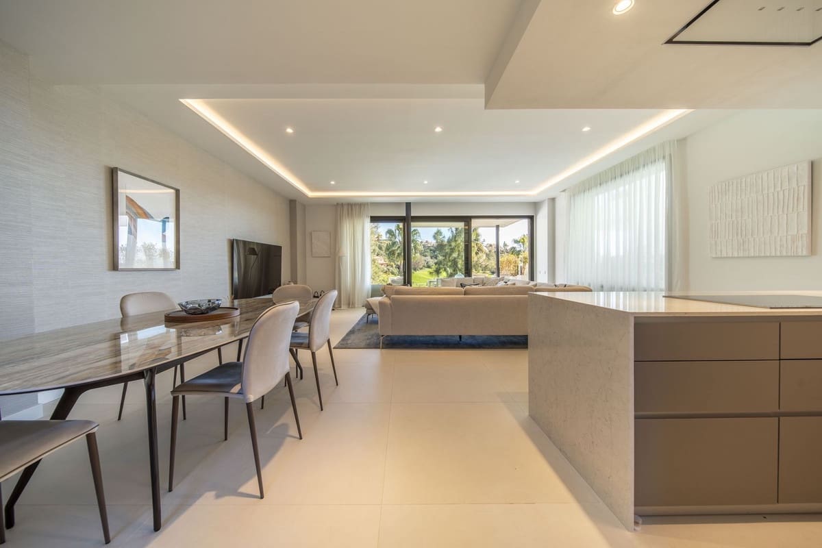 4 soverom Kjedet enebolig til salgs i Marbella med svømmebasseng garasje - € 2 450 000 (Ref: 9536949)