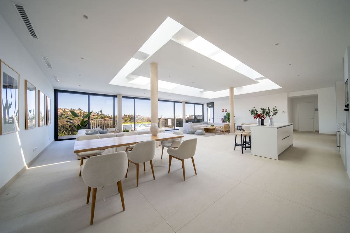 4 soverom Kjedet enebolig til salgs i Marbella med svømmebasseng garasje - € 2 450 000 (Ref: 9536949)