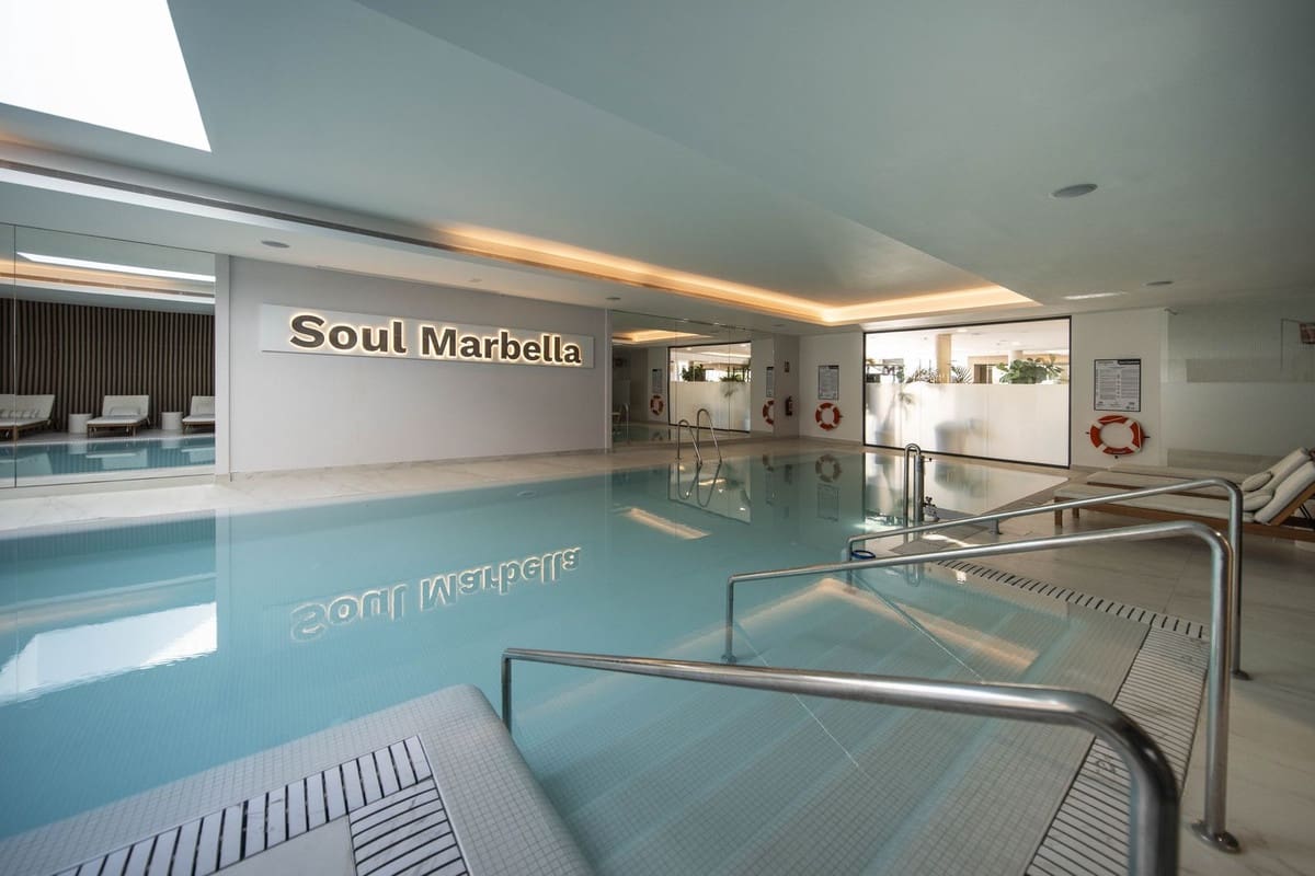 4 soverom Kjedet enebolig til salgs i Marbella med svømmebasseng garasje - € 2 450 000 (Ref: 9536949)