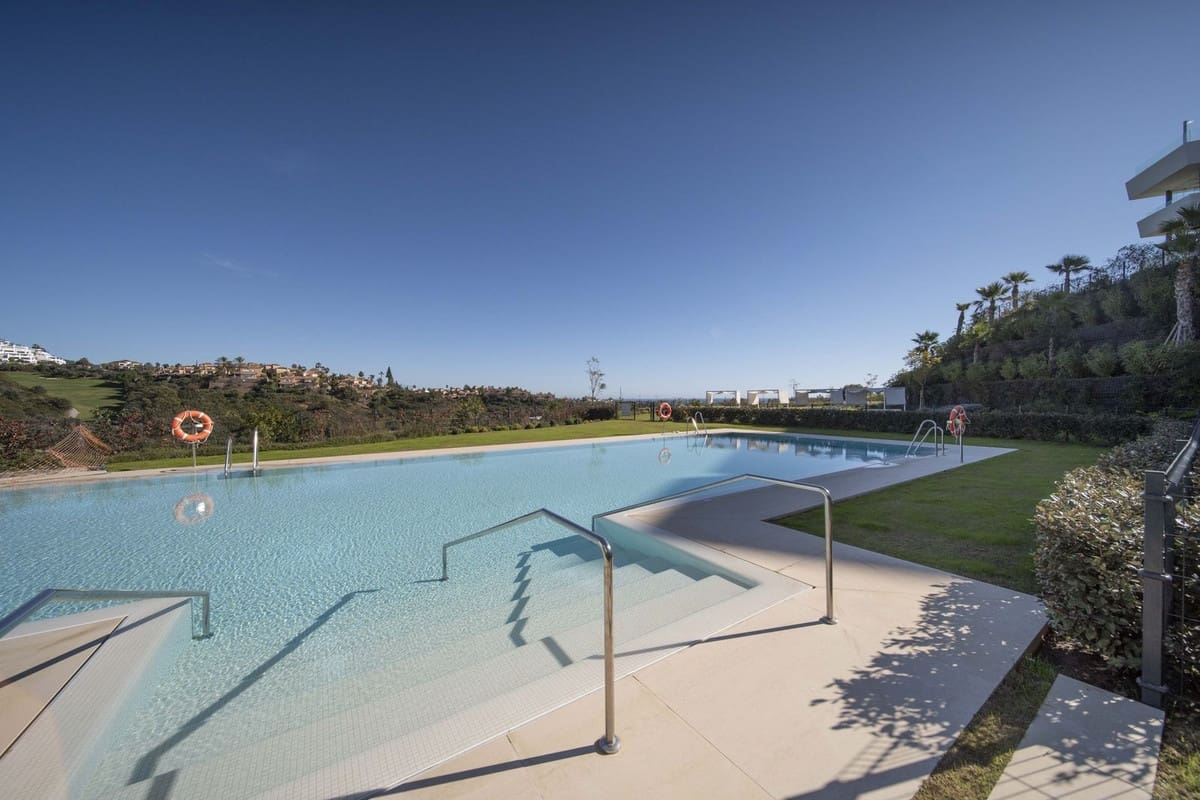 4 soverom Kjedet enebolig til salgs i Marbella med svømmebasseng garasje - € 2 450 000 (Ref: 9536949)