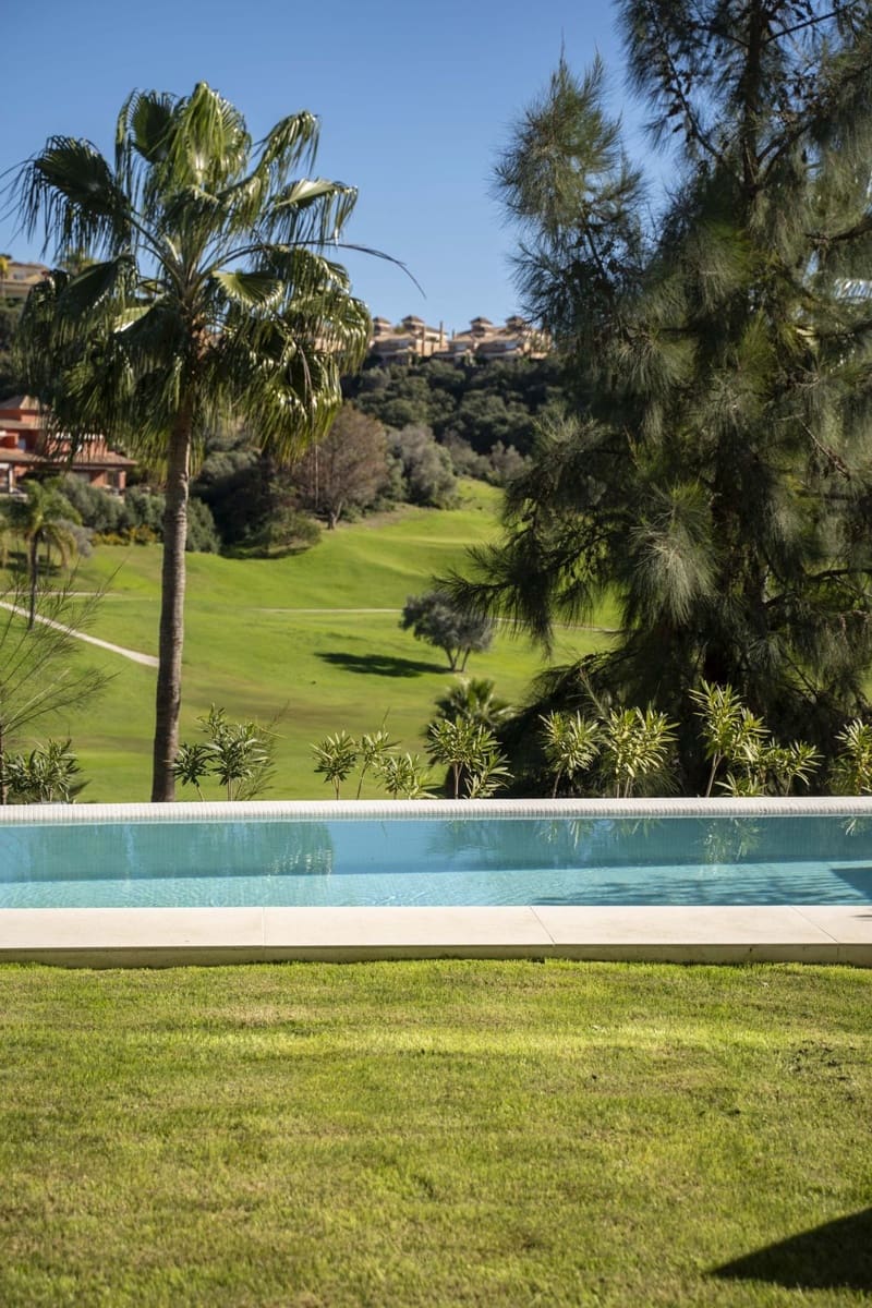 4 soverom Kjedet enebolig til salgs i Marbella med svømmebasseng garasje - € 2 450 000 (Ref: 9536949)