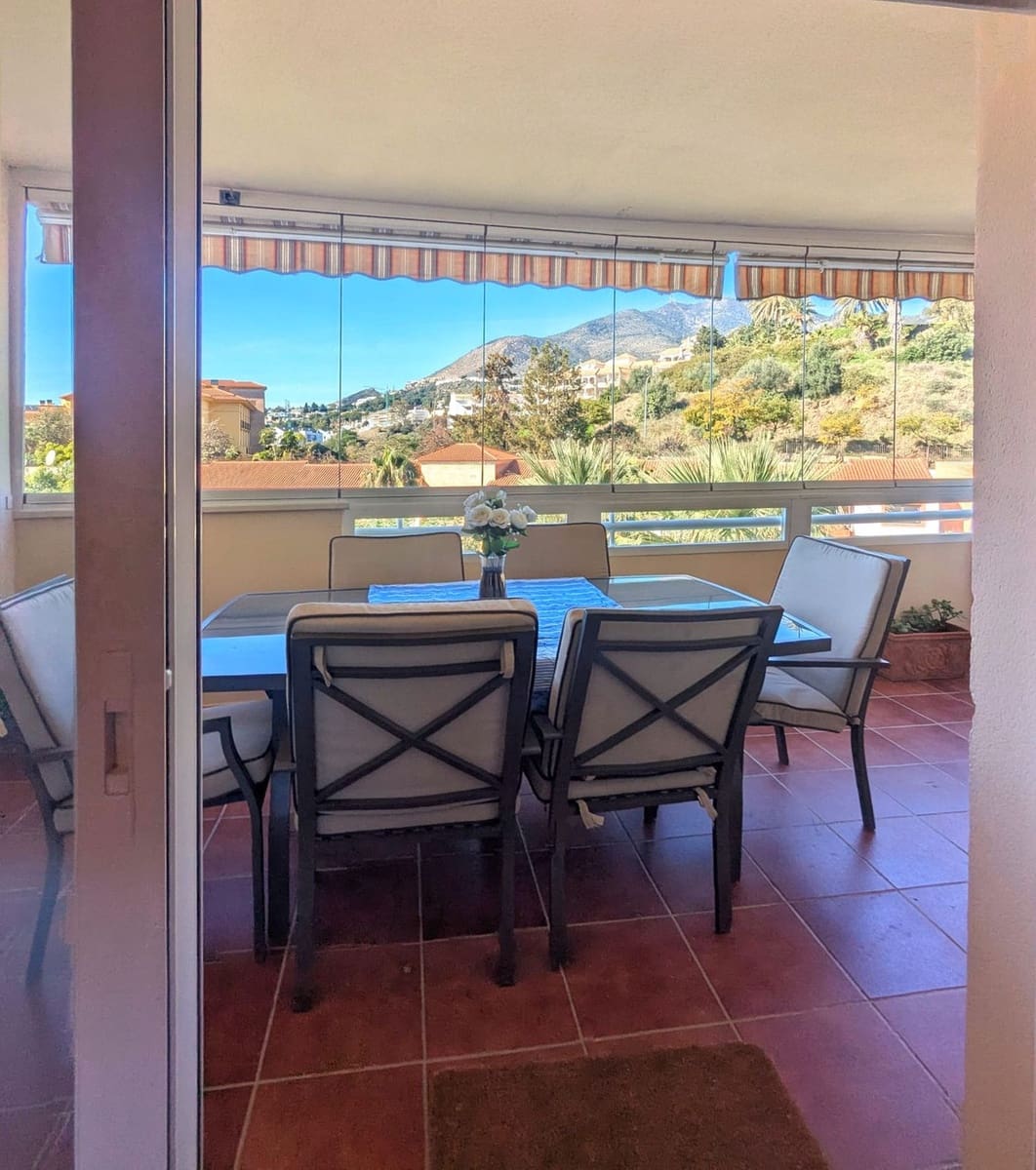 2 soveværelse Lejlighed til salg i Torrequebrada med swimmingpool garage - € 350.000 (Ref: 9536972)