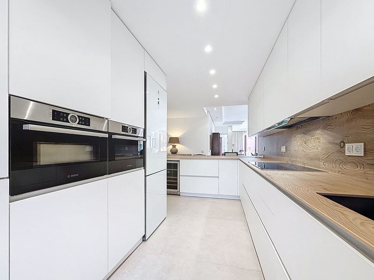 2 Zimmer Apartment zu verkaufen in Costalita mit Pool Garage - 1.183.000 € (Ref: 9536975)