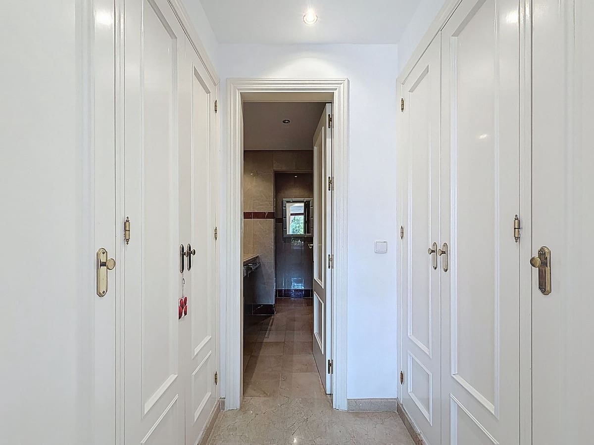 2 Zimmer Apartment zu verkaufen in Costalita mit Pool Garage - 1.183.000 € (Ref: 9536975)