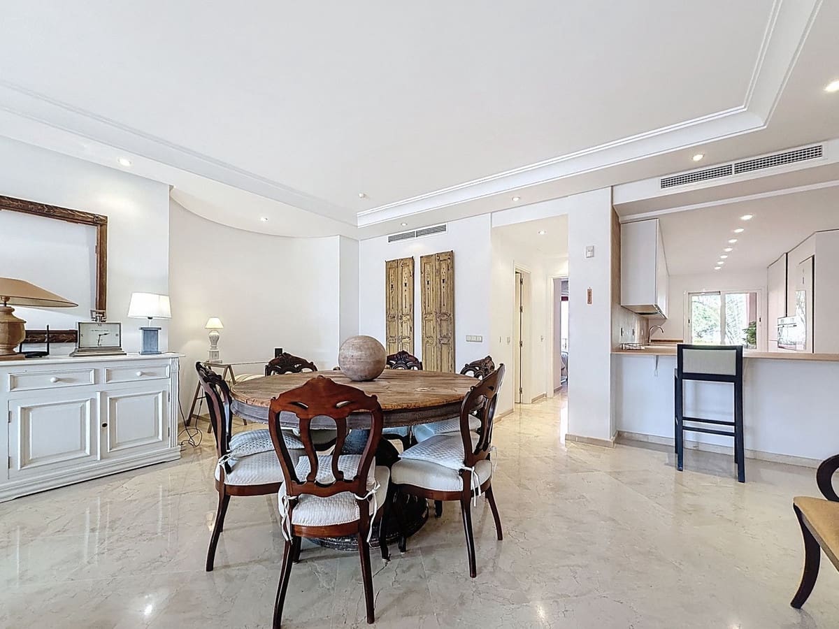 2 Zimmer Apartment zu verkaufen in Costalita mit Pool Garage - 1.183.000 € (Ref: 9536975)