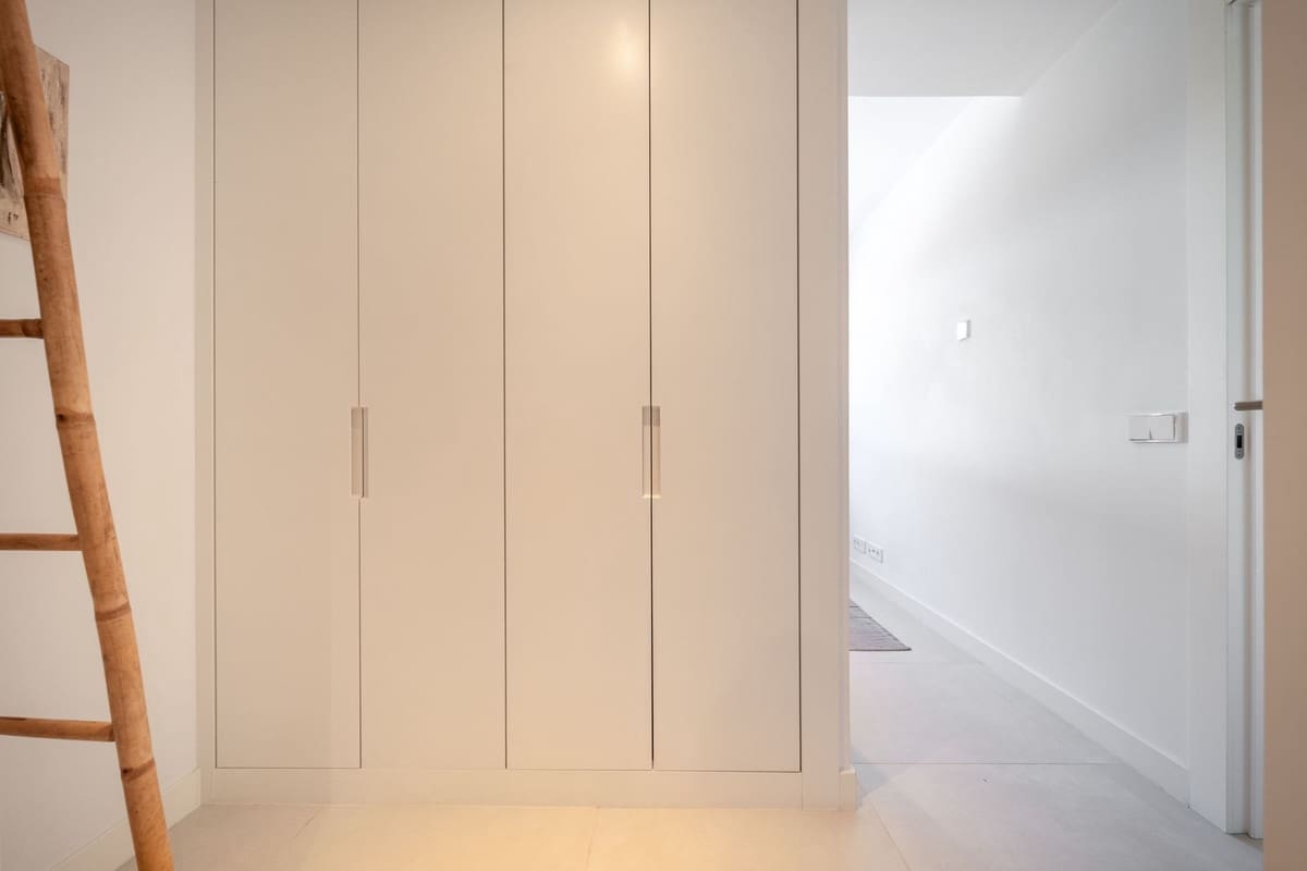 Apartamento de 2 habitaciones en Fuengirola en venta con piscina garaje - 630.000 € (Ref: 9536987)