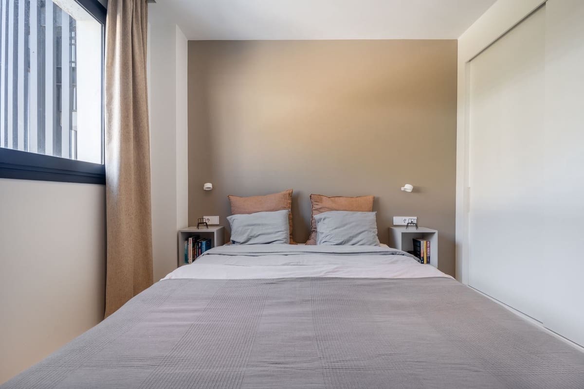 Apartamento de 2 habitaciones en Fuengirola en venta con piscina garaje - 630.000 € (Ref: 9536987)