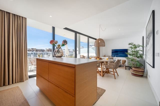 Apartamento de 2 habitaciones en Fuengirola en venta con piscina garaje - 630.000 € (Ref: 9536987)