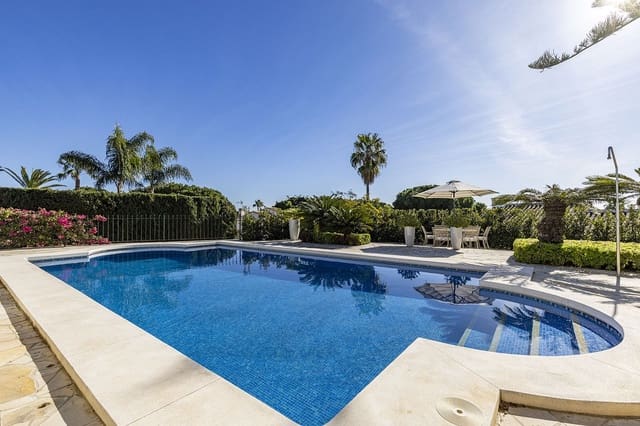 4 soverom Kjedet enebolig til salgs i Calahonda, Mijas med svømmebasseng garasje - € 1 275 000 (Ref: 9536989)